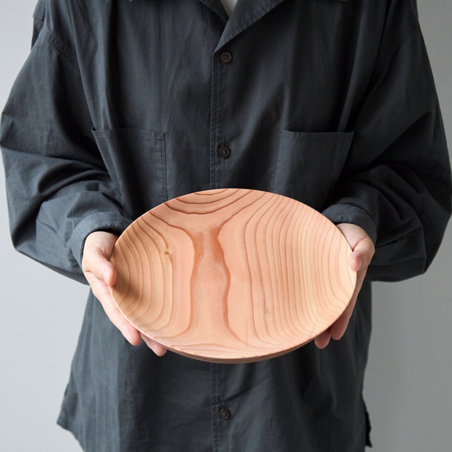 佐藤木材容器/KACOMI 八寸 白 -秋田杉で作った驚くほど軽い、ガラス