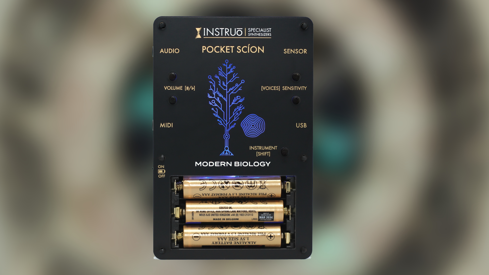 Instruo Pocket Scion is a Synthesizer that can be played by plants